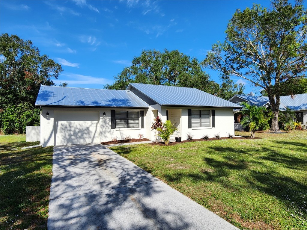 5843 Deer Hollow Lane E Sarasota FL 34232 A4629273 image1