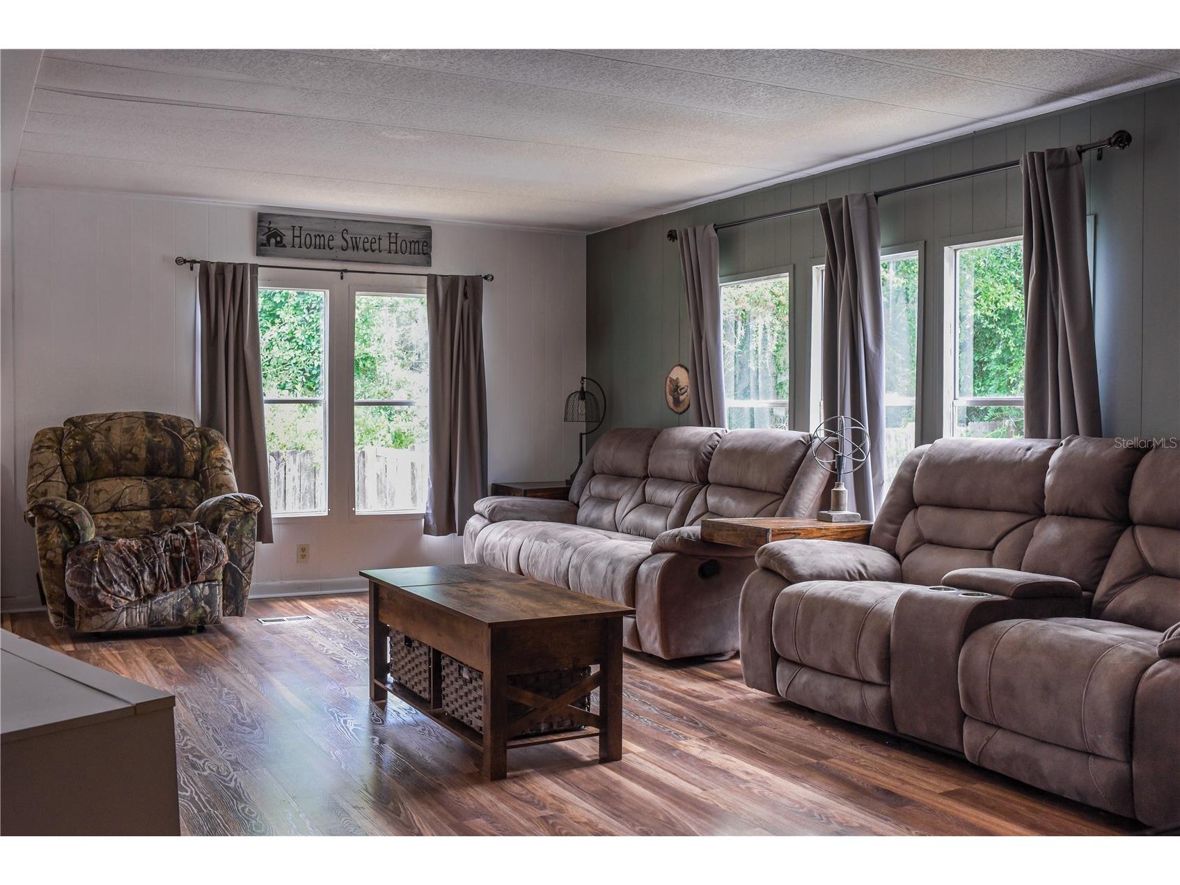 5843 NE 167th Avenue Silver Springs FL 34488 OM726295 image4