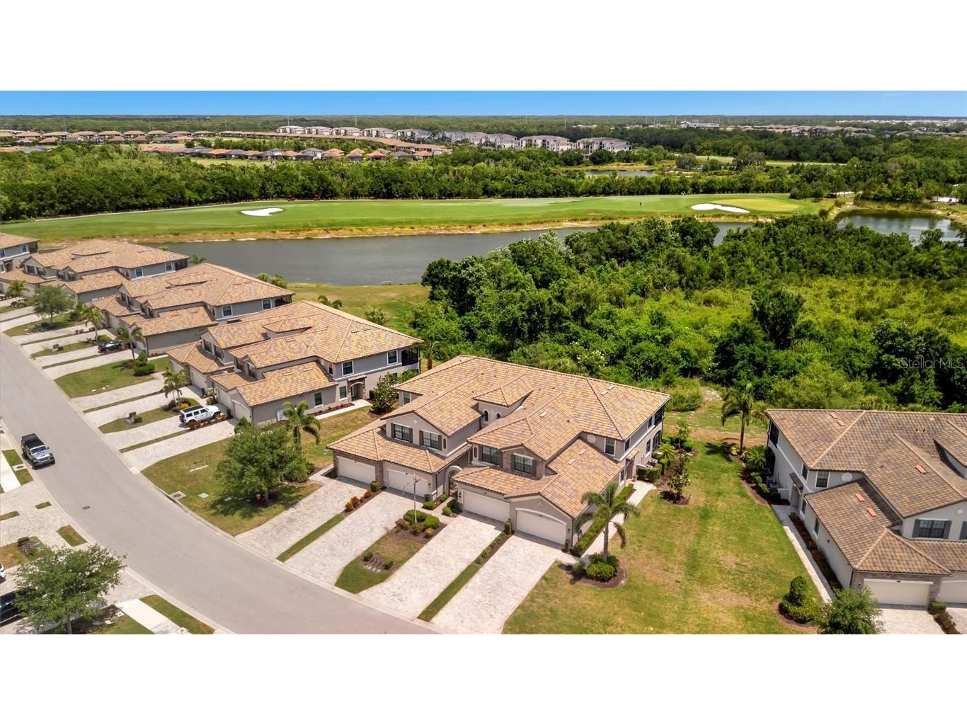 5843 Wake Forest Run #104 Bradenton FL 34211 A4653950 image1