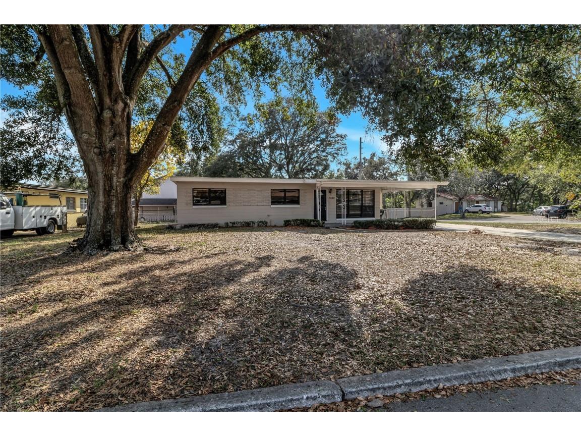 5846 Athena Place Orlando FL 32808 O6282253 image1