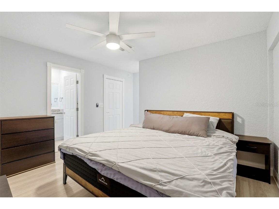 5846 Peregrine #B12 Orlando FL 32819 O6368369 image16