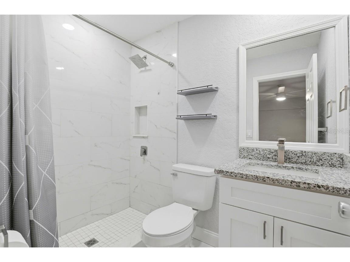 5846 Peregrine #B12 Orlando FL 32819 O6368369 image17