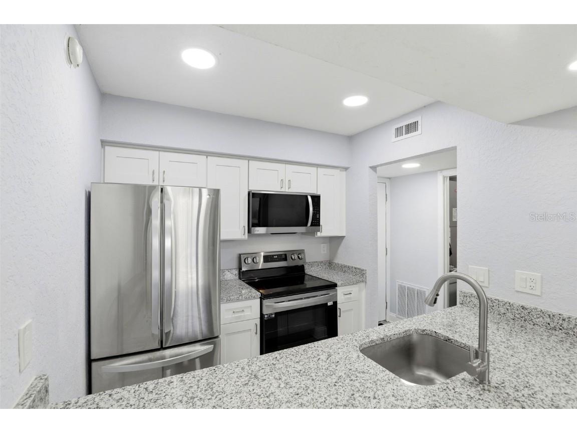 5846 Peregrine #B12 Orlando FL 32819 O6368369 image6