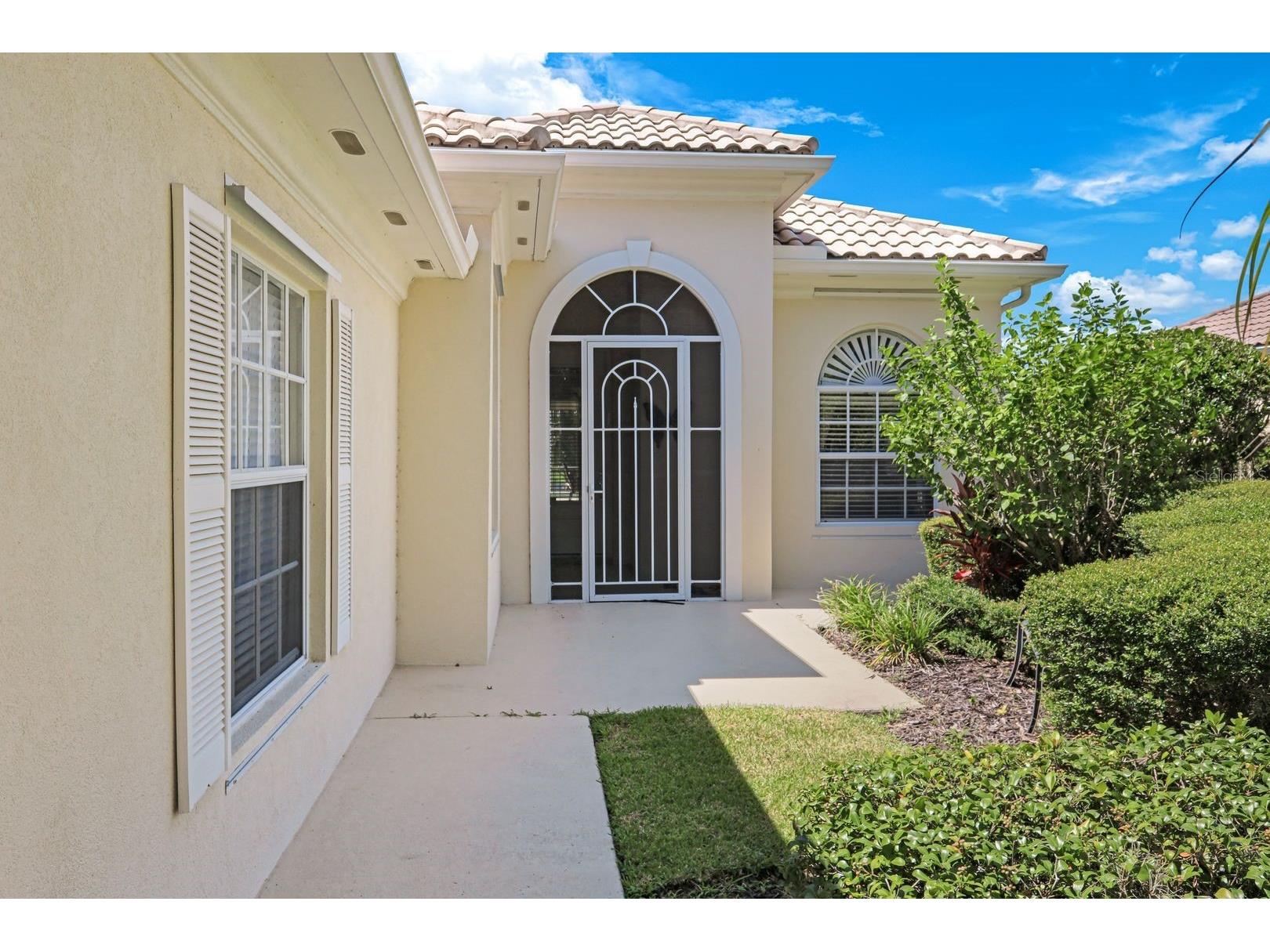 5848 Ferrara Drive Sarasota FL 34238 A4699167 image4