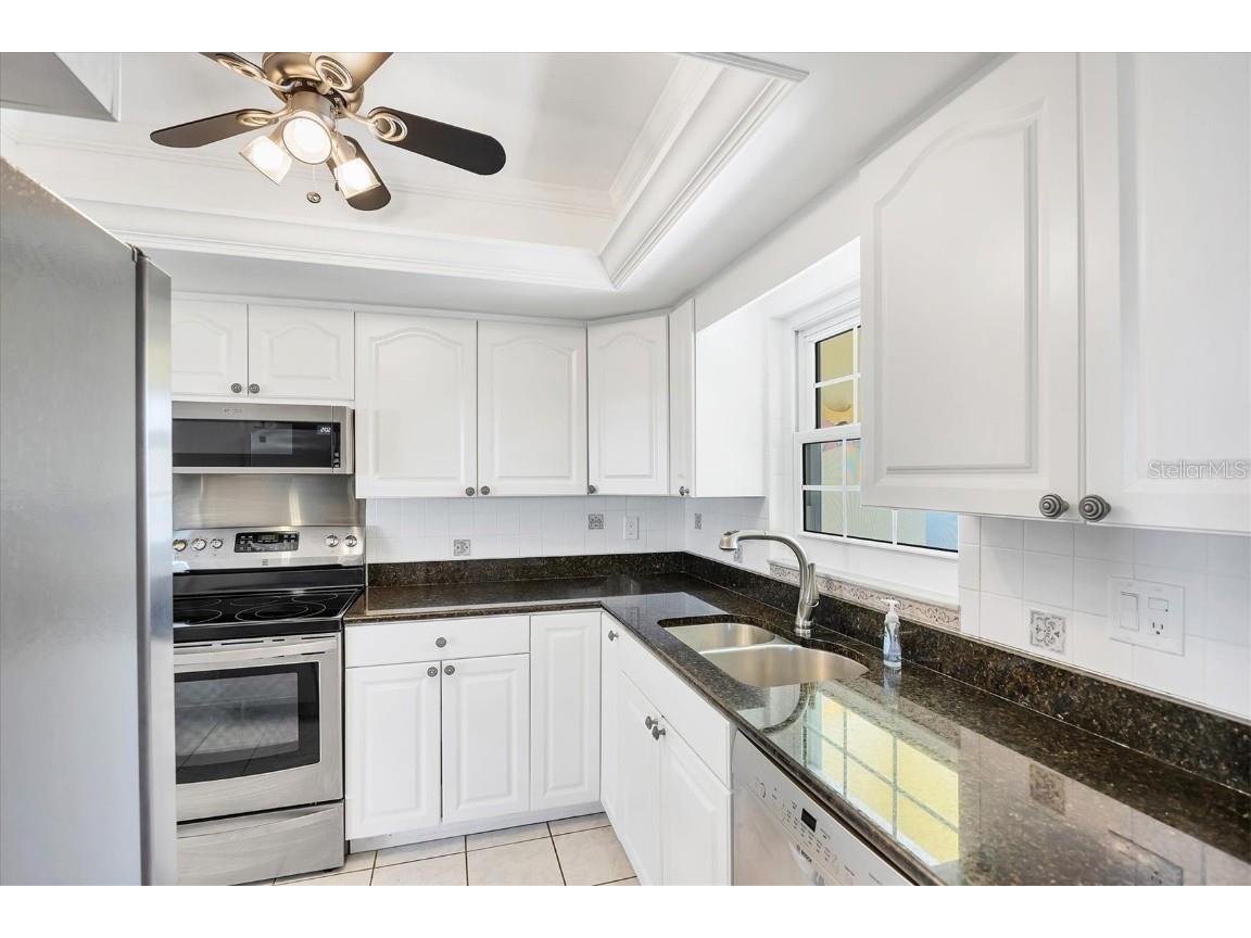 5849 Tidewood Avenue #12 Sarasota FL 34231 A4653430 image11