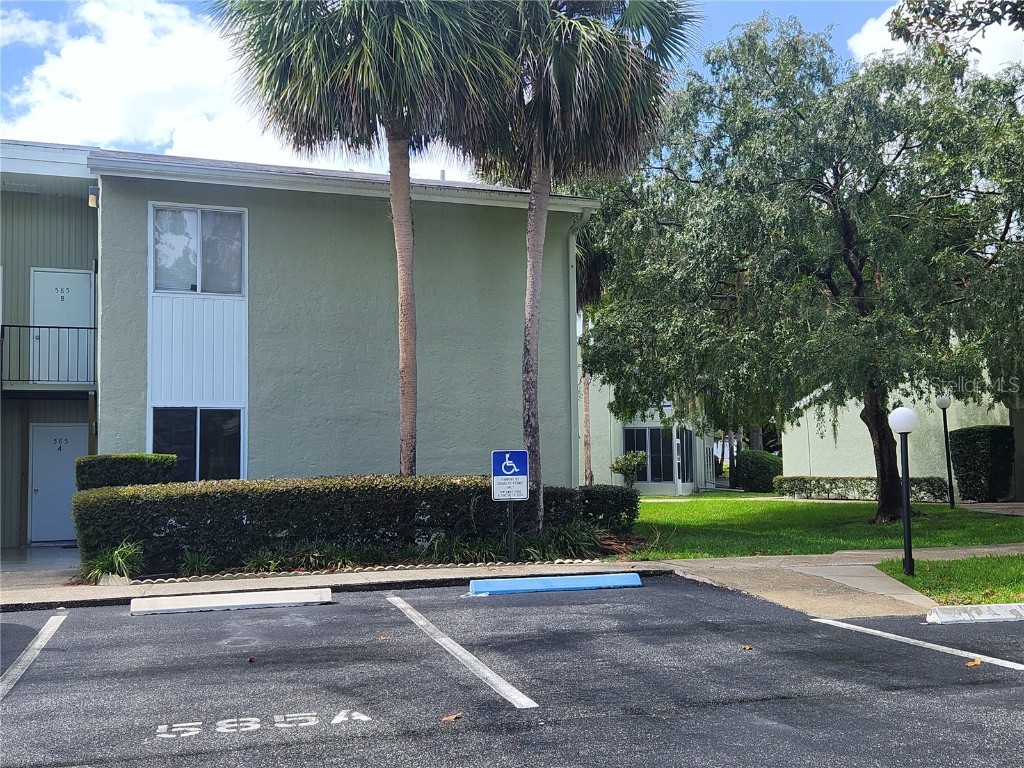 585 Fairways Circle #A Ocala FL 34472 OM711145 image20