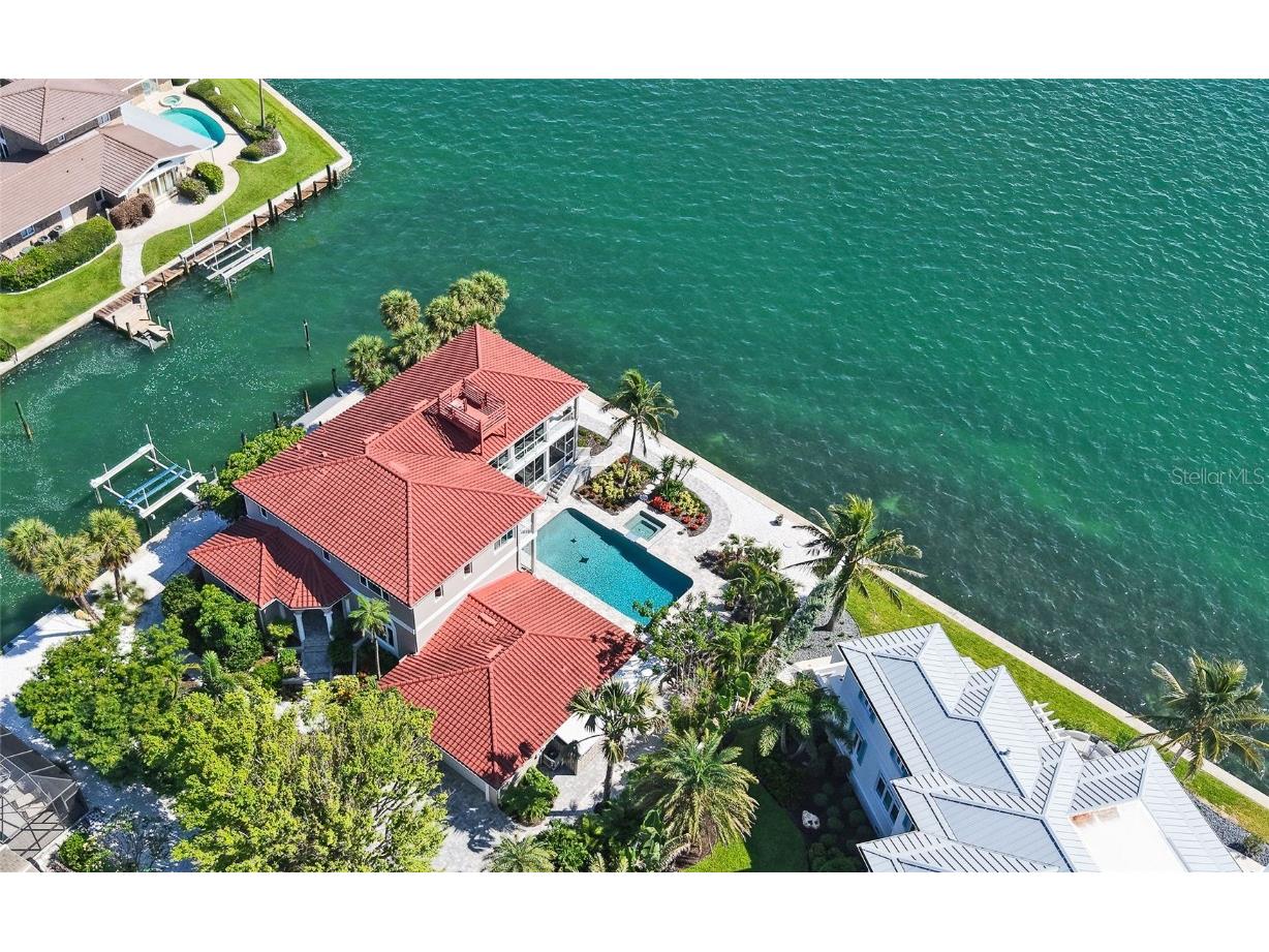 585 Gunwale Lane Longboat Key FL 34228 A4657691 image1