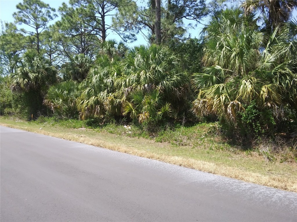 585 Lomond Drive Port Charlotte FL 33953 D6124930 image1