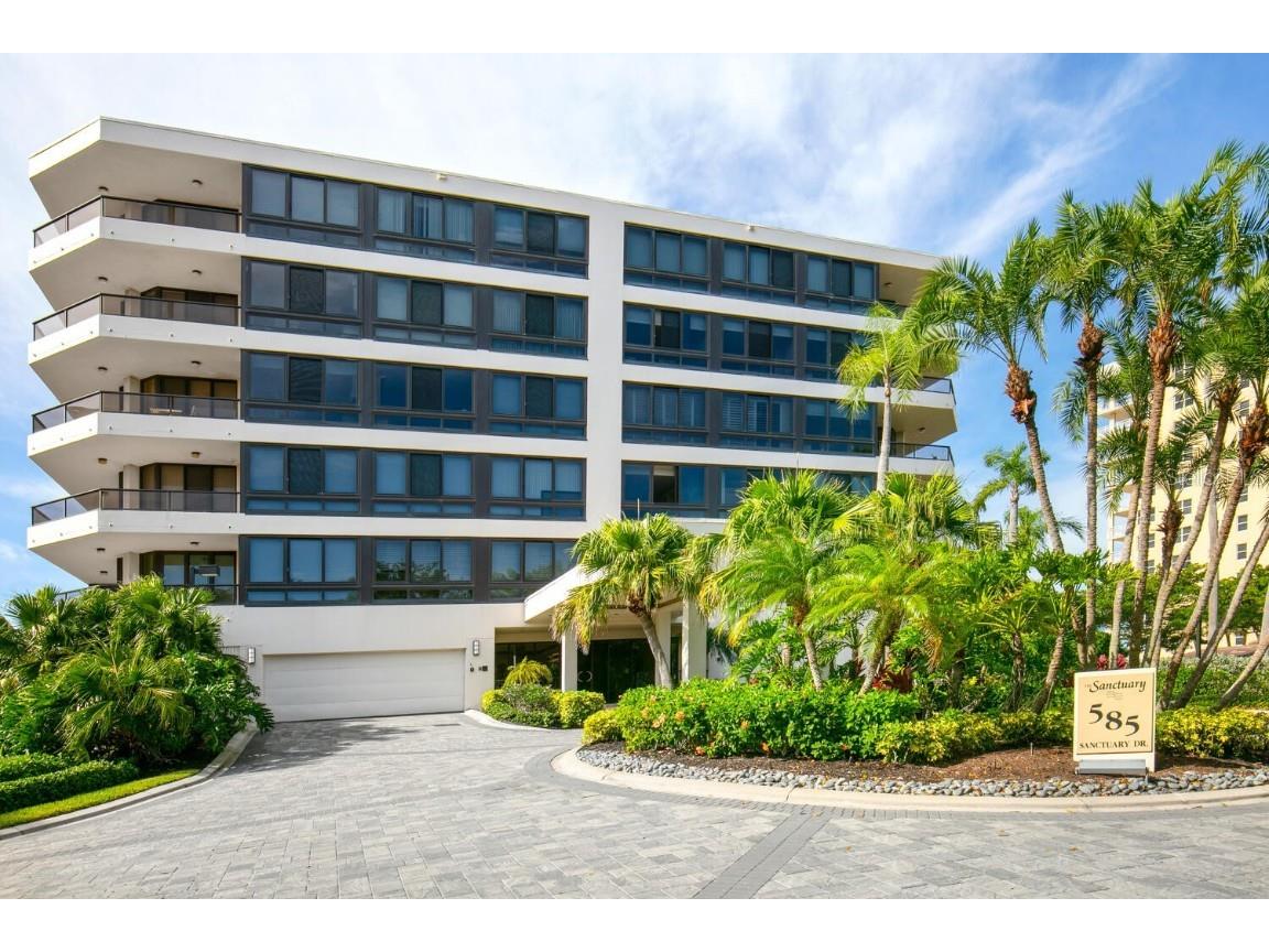 585 Sanctuary Drive #B-202 Longboat Key FL 34228 - GULF OF MEXICO A4568293 image1