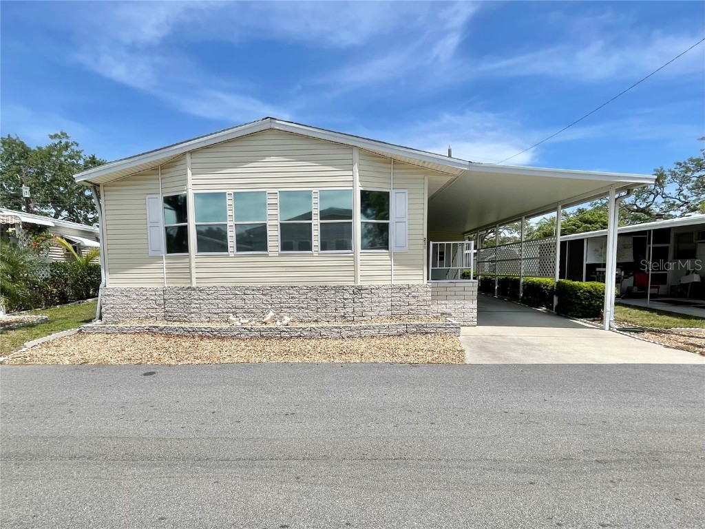 585 Sky Harbor Drive #219 Clearwater FL 33759 W7874807 image1