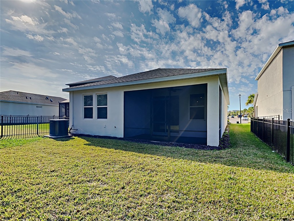 5850 Bungalow Grove Court Palmetto FL 34221 T3437707 image1