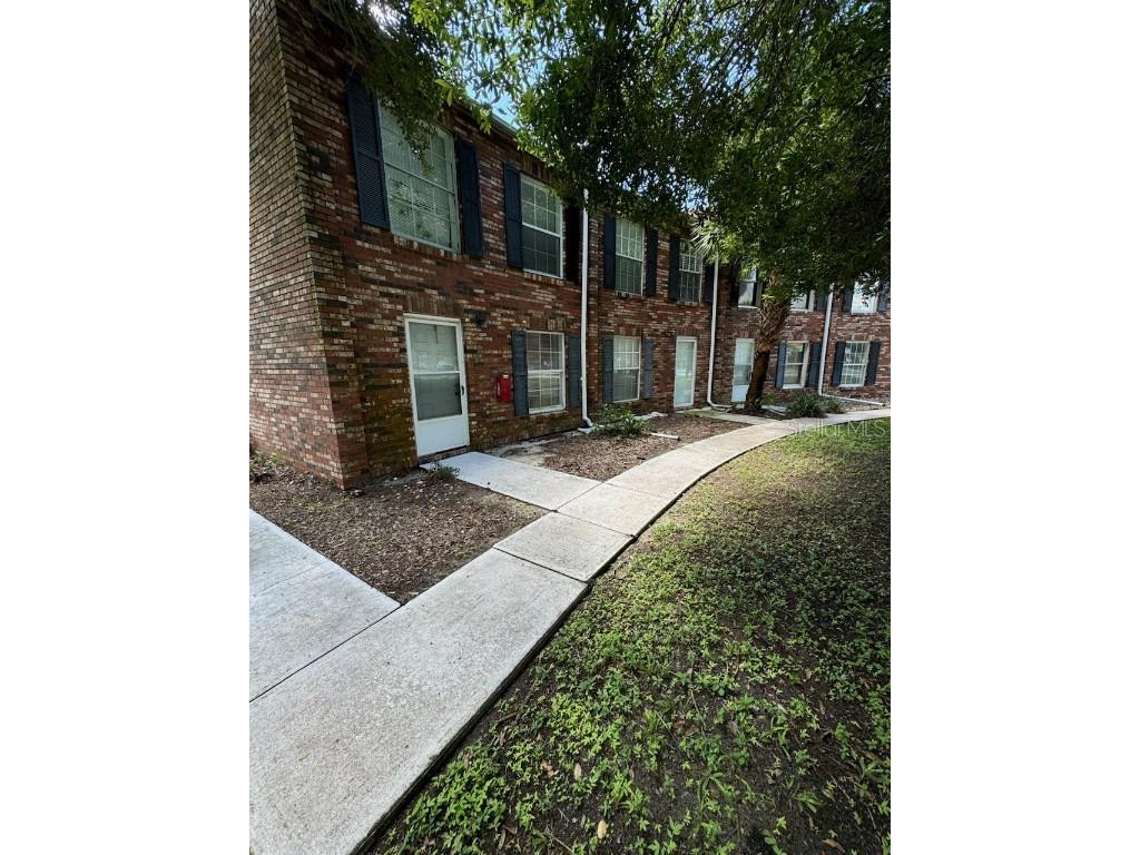 5850 Cypress Gardens Boulevard #105 Winter Haven FL 33884 P4931458 image1