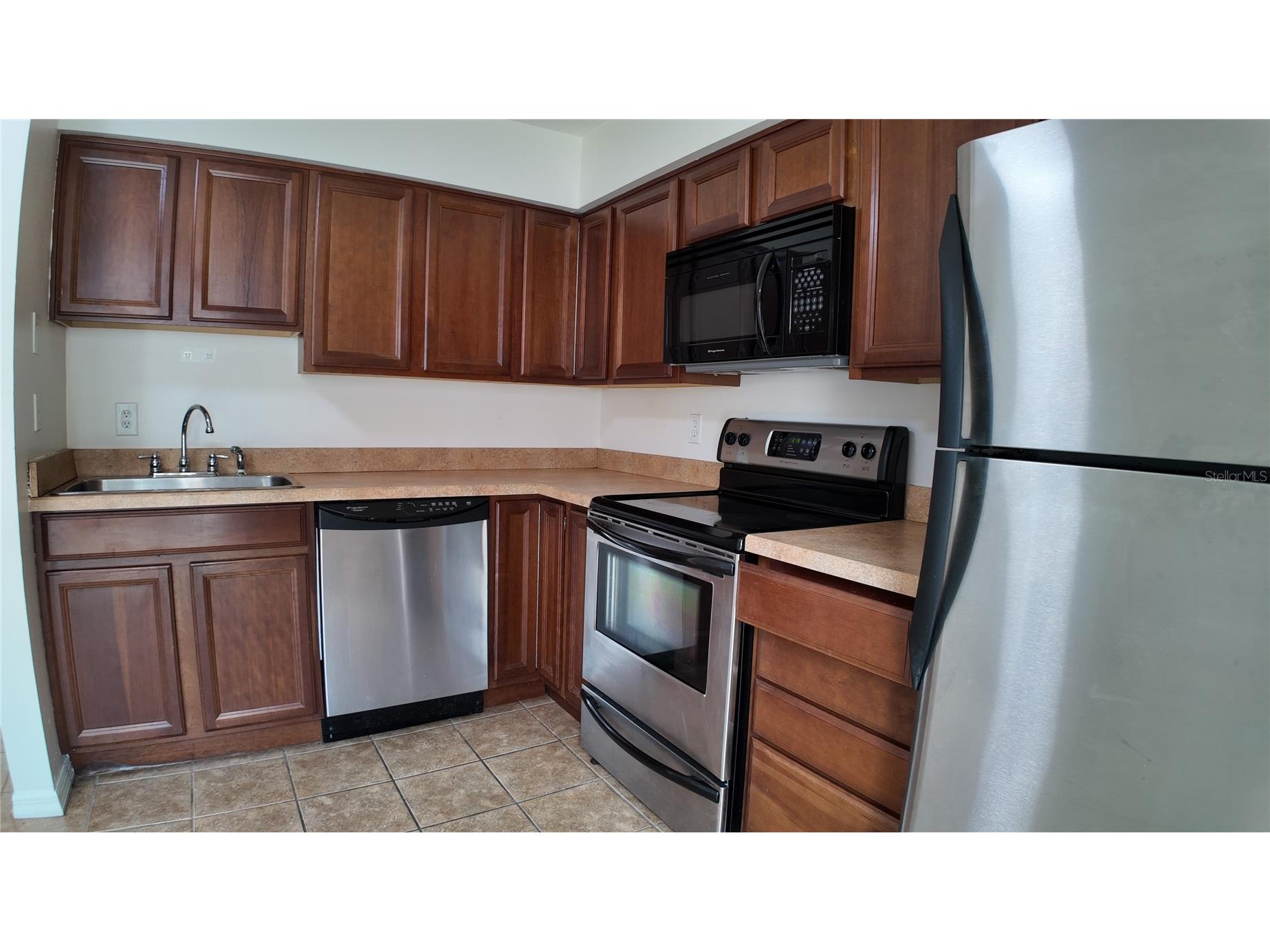 5850 Cypress Gardens Boulevard #302 Winter Haven FL 33884 P4938197 image2