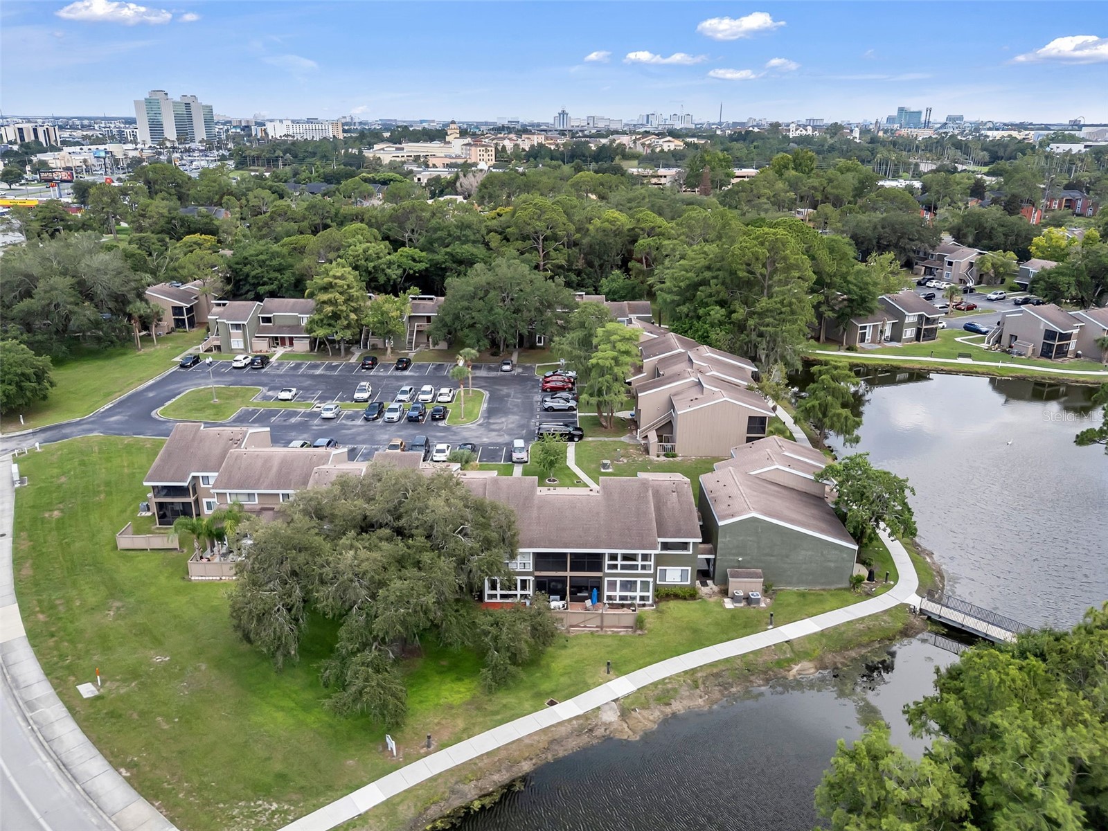 5850 Peregrine Ave #C10 Orlando FL 32819 O6418359 image41