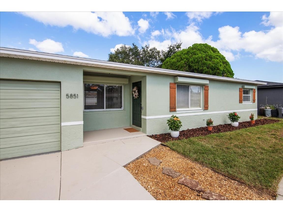 5851 44th Avenue N Kenneth City FL 33709 TB8441373 image1