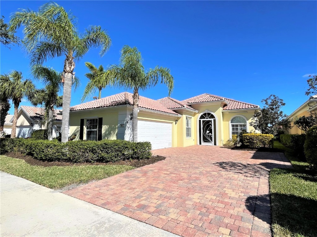 5851 Benevento Drive Sarasota FL 34238 C7469884 image1