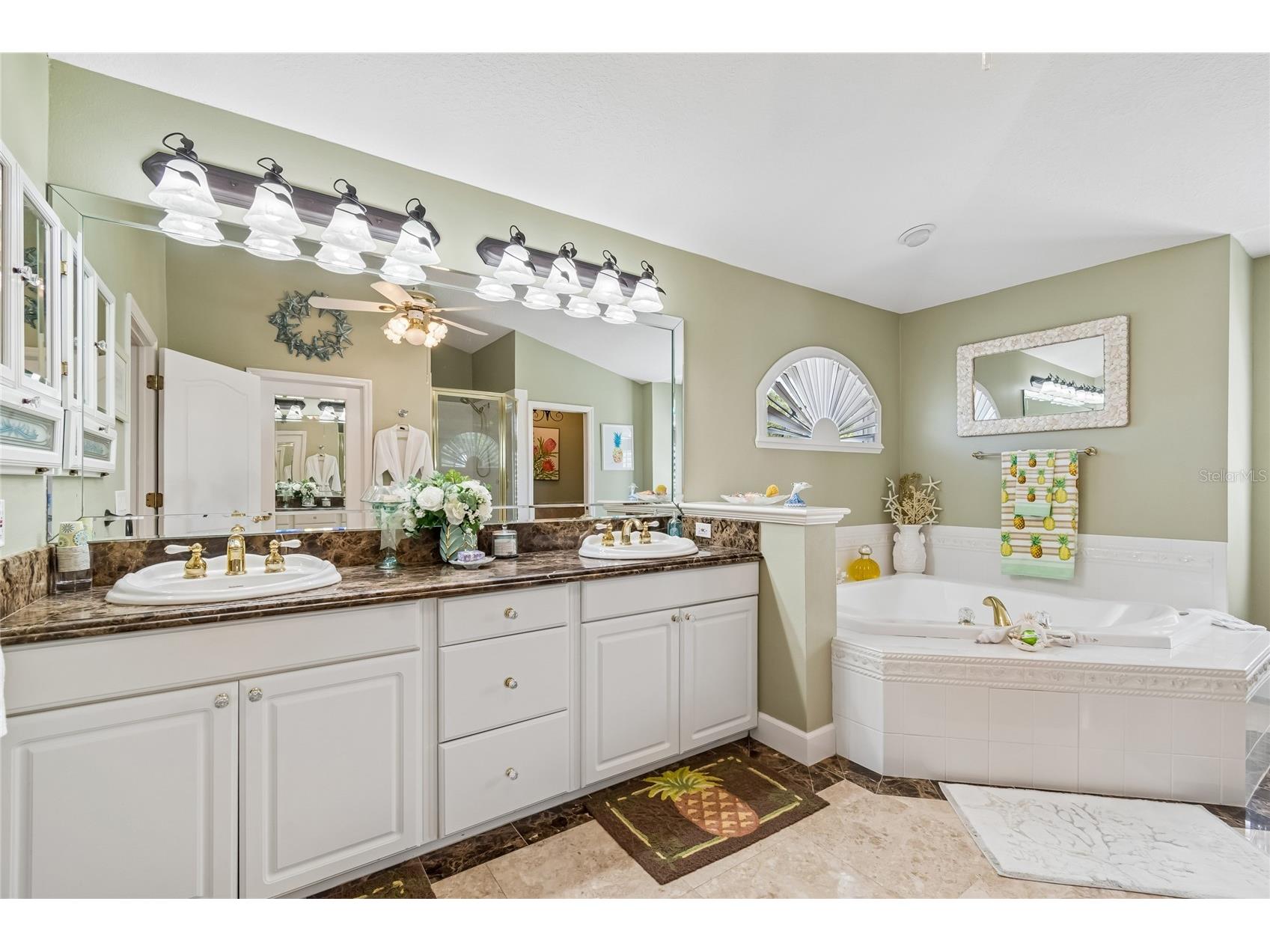 5851 Cachette De Riviera Court New Port Richey FL 34655 W7886062 image40