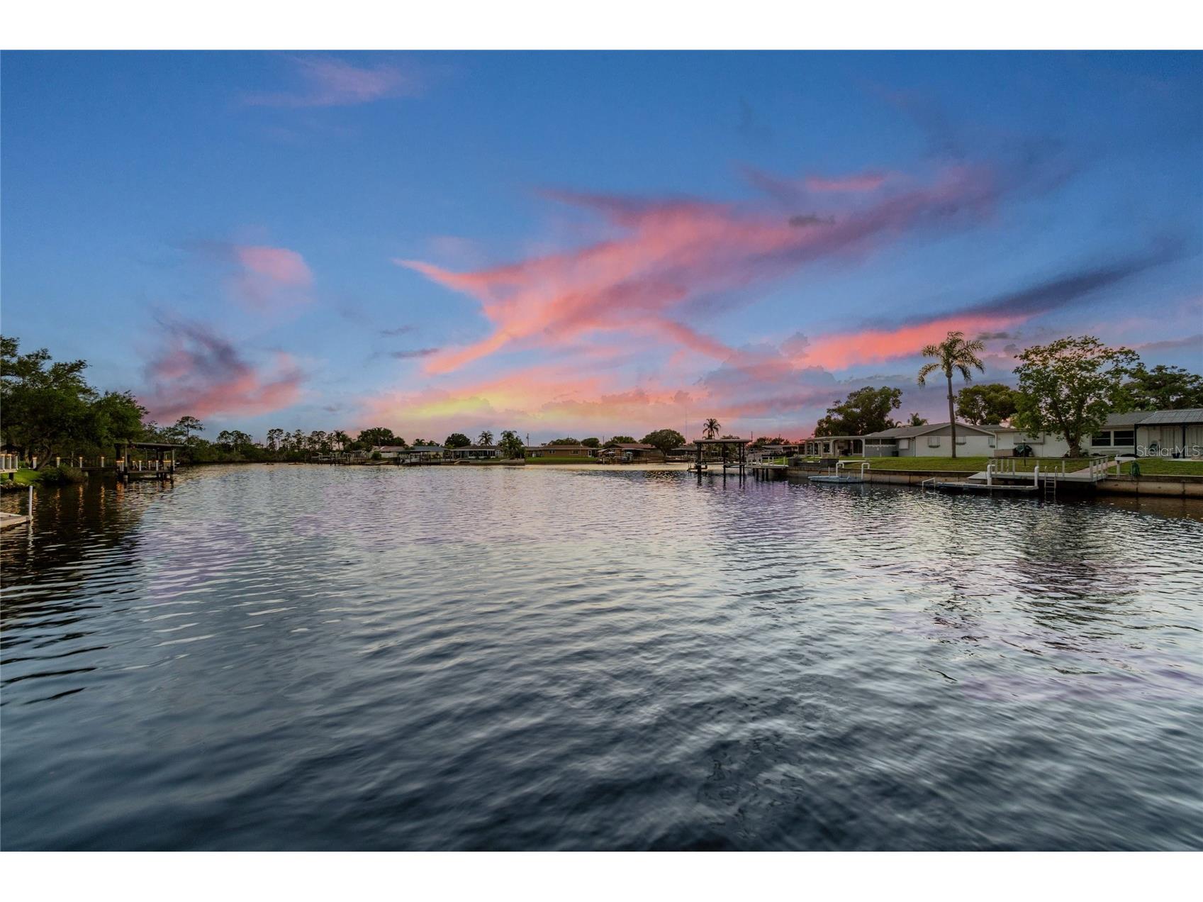 5851 Cachette De Riviera Court New Port Richey FL 34655 W7886062 image81