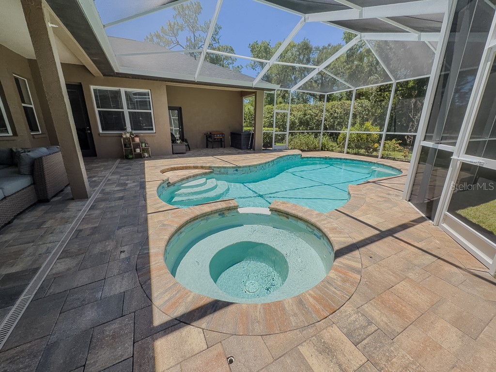 5852 Cachette De Riviera Court New Port Richey FL 34655 - ANCLOTE RIVER TB8516694 image3