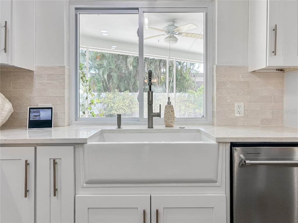 5853 Leeland Street S Saint Petersburg FL 33715 TB8428670 image9