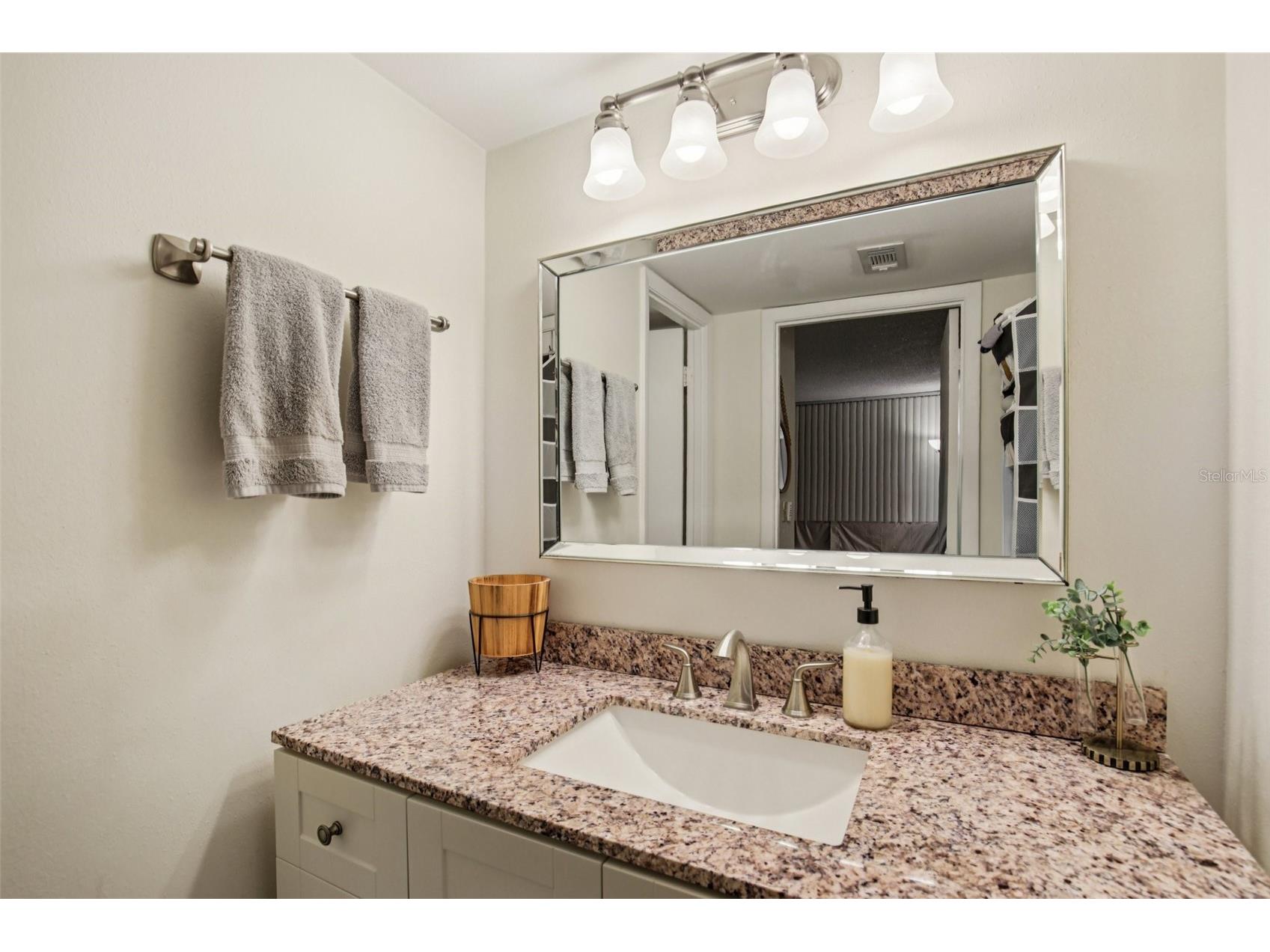 5855 Midnight Pass Road #227 Sarasota FL 34242 - INTRACOASTAL WATERWAY TB8463933 image5