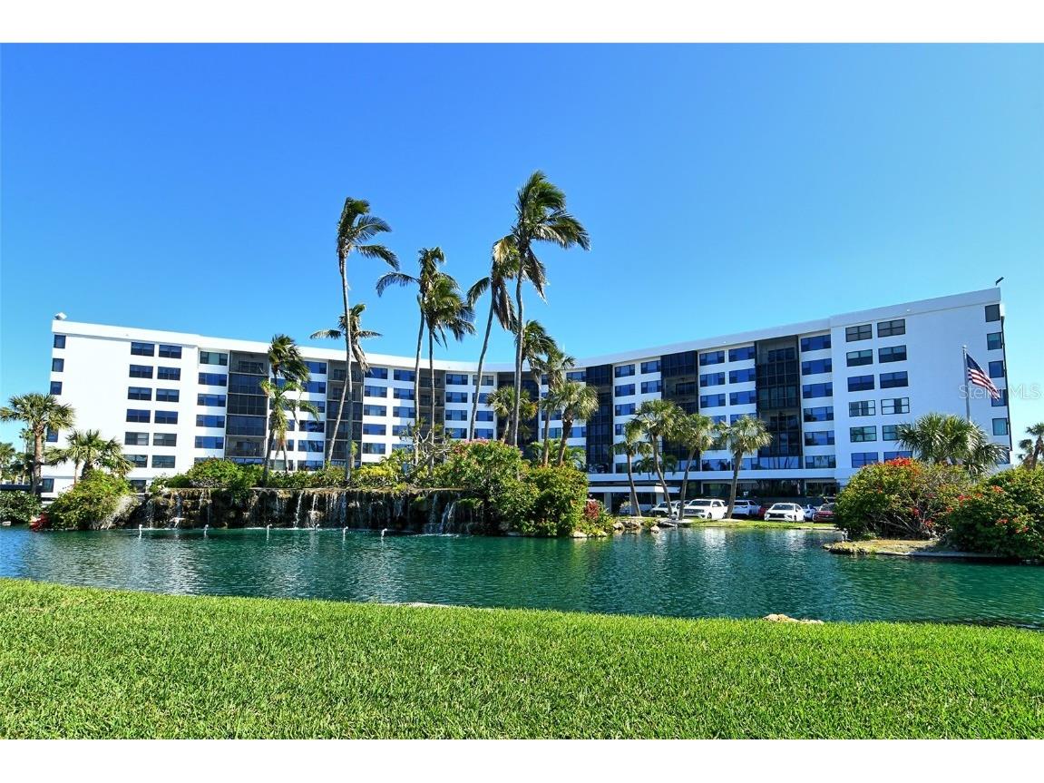 5855 Midnight Pass Road #303 Sarasota FL 34242 A4643745 image1