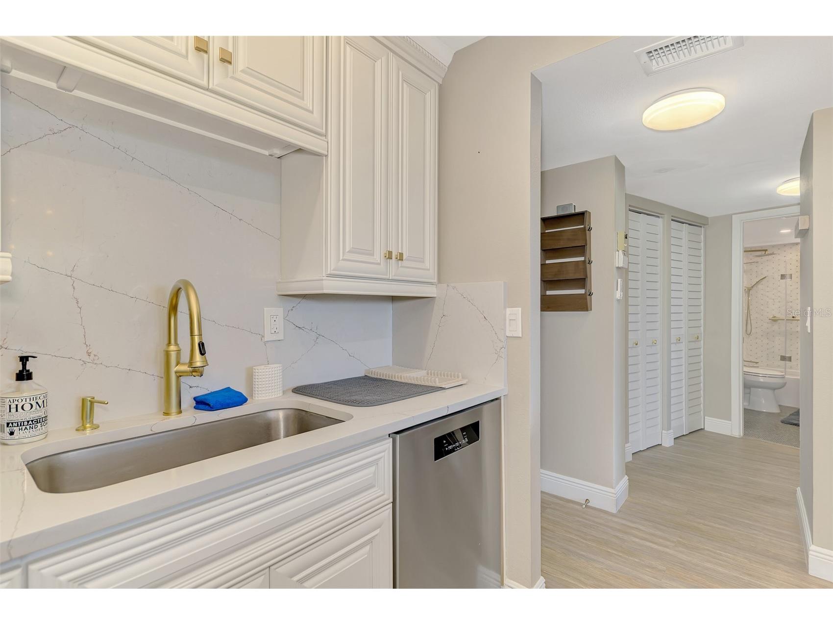 5855 Midnight Pass Road #333 Sarasota FL 34242 A4685733 image26