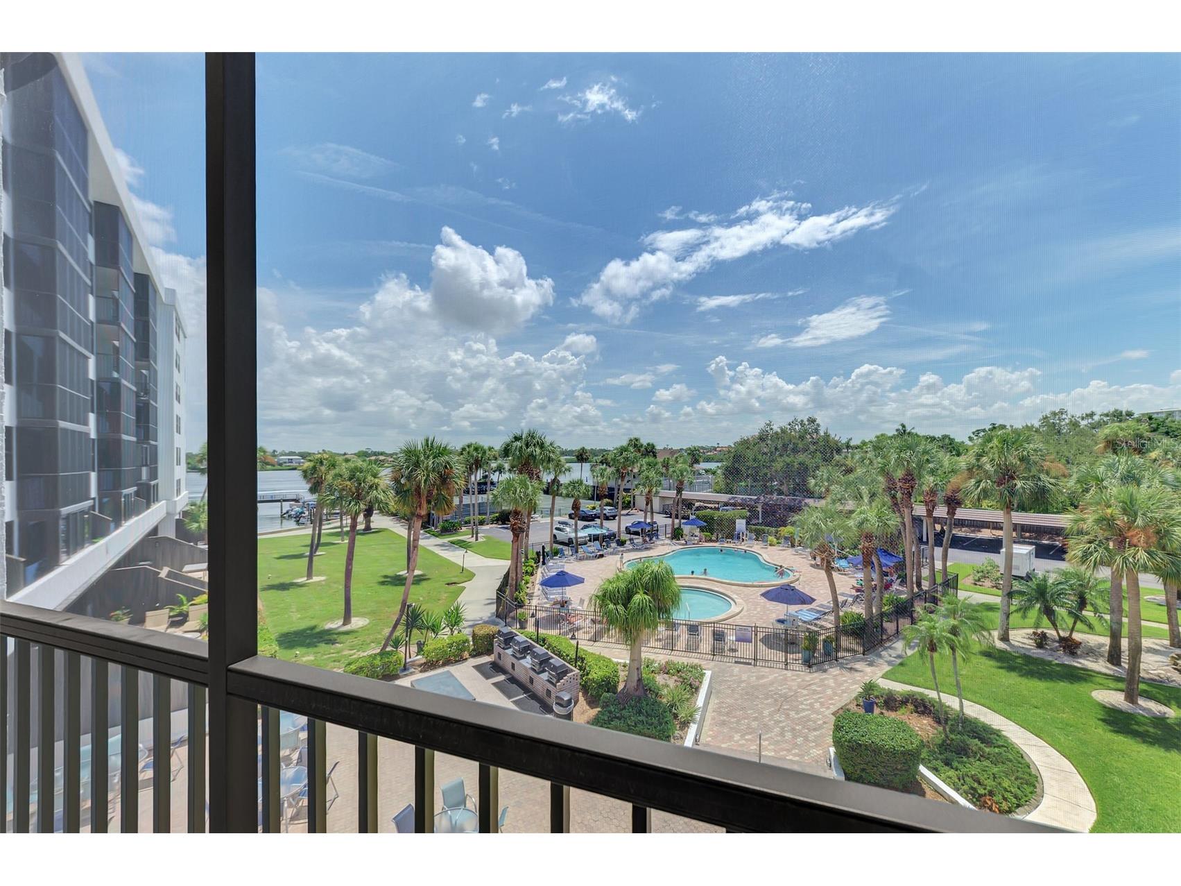 5855 Midnight Pass Road #333 Sarasota FL 34242 A4685733 image4