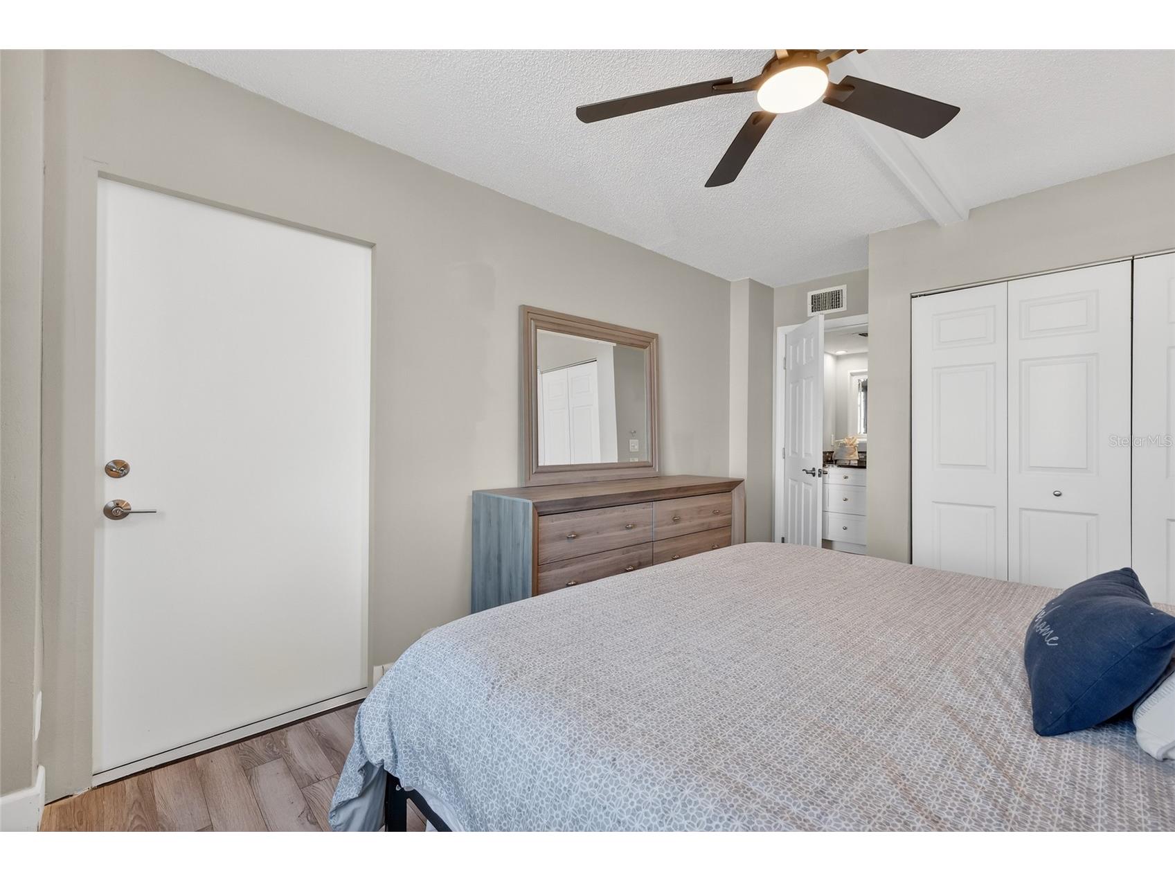 5855 Midnight Pass Road #408 Sarasota FL 34242 A4677365 image14