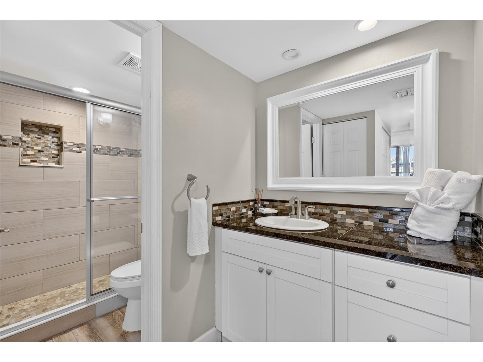 5855 Midnight Pass Road #408 Sarasota FL 34242 A4677365 image17