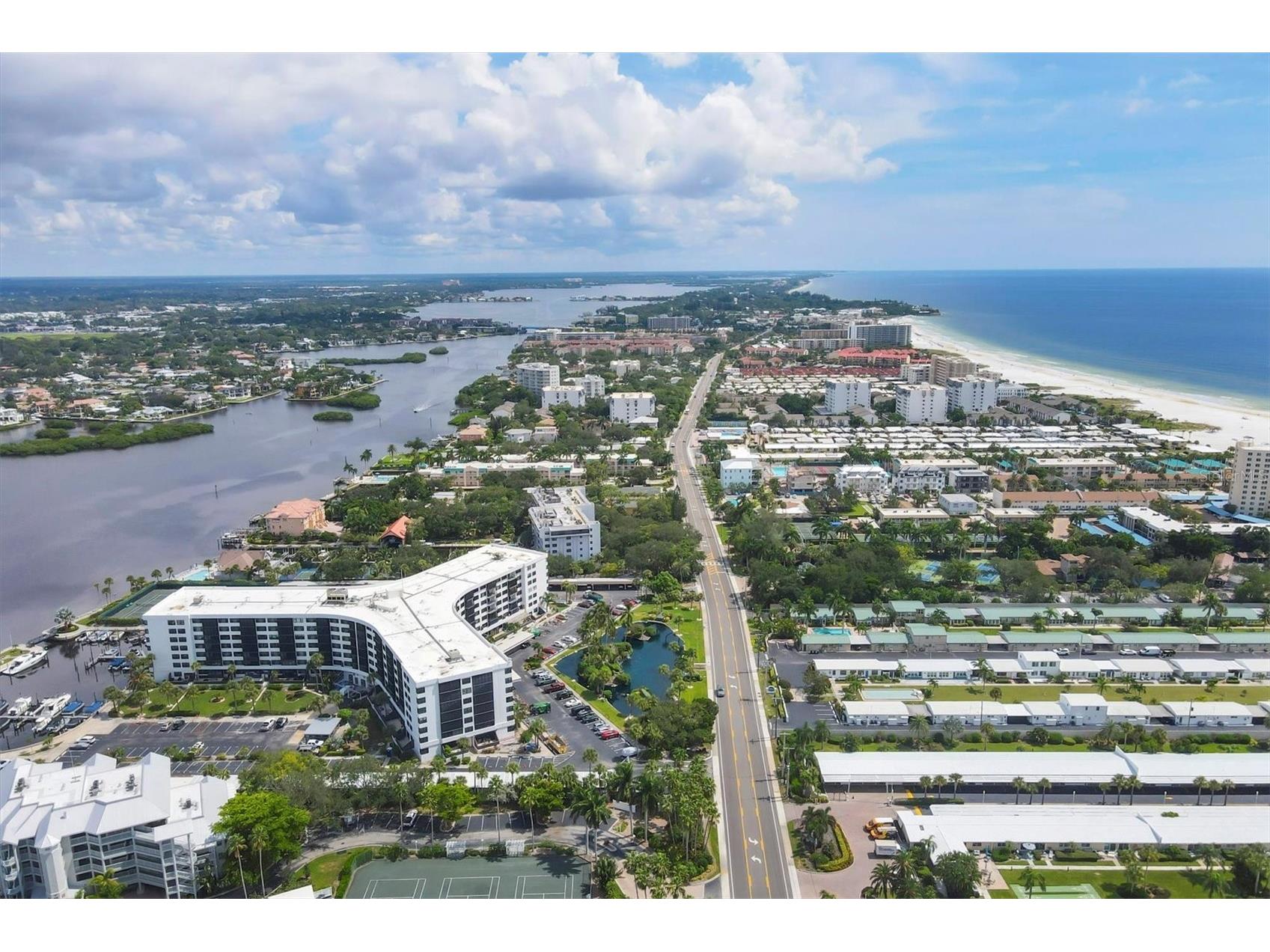 5855 Midnight Pass Road #420 Sarasota FL 34242 A4671788 image1