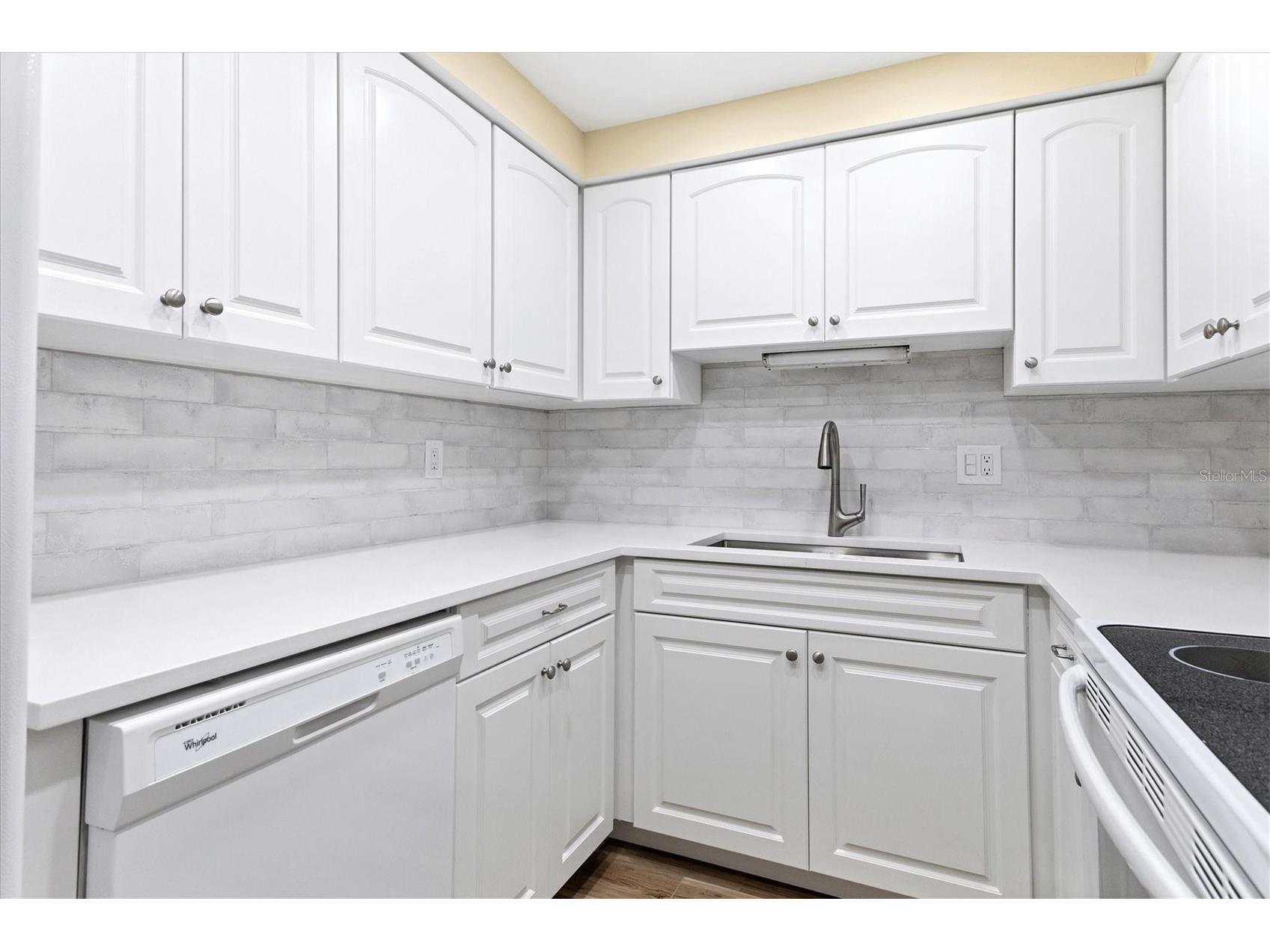 5855 Midnight Pass Road #420 Sarasota FL 34242 A4671788 image12