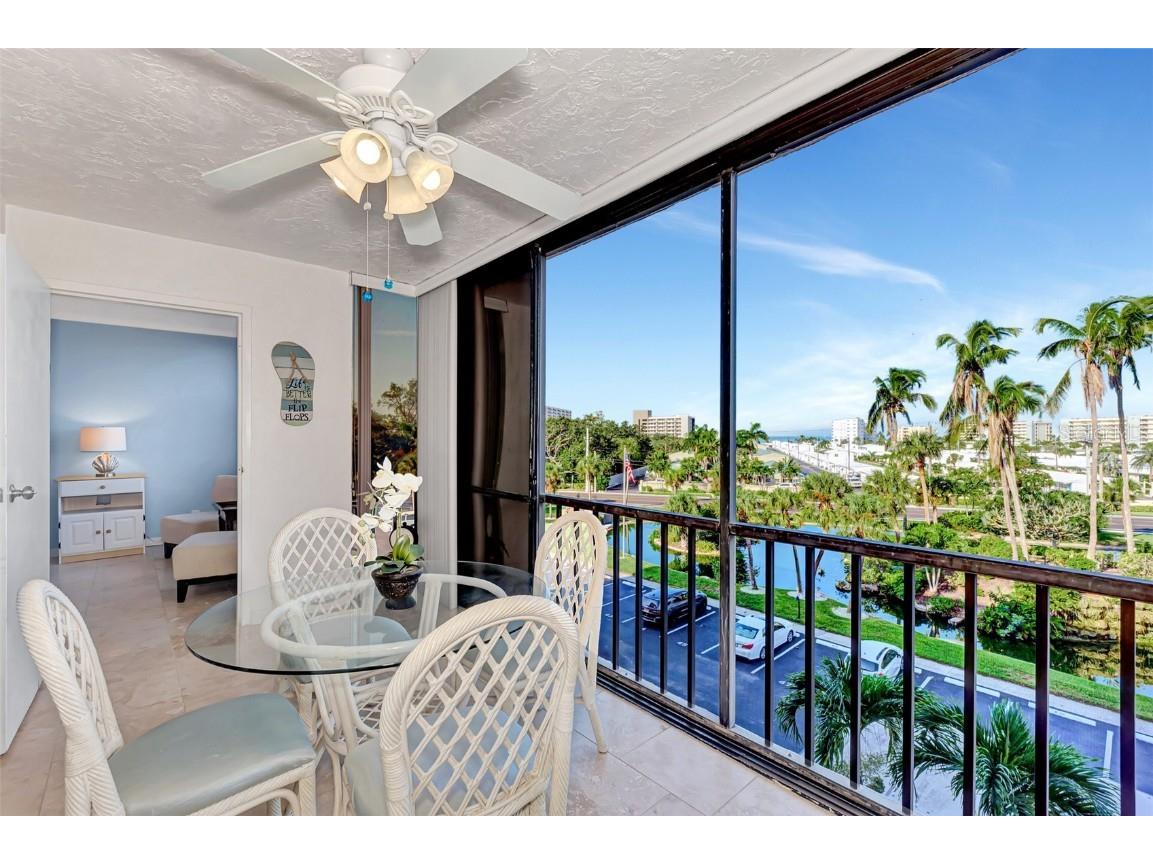 5855 Midnight Pass Road #426 Sarasota FL 34242 A4581930 image2