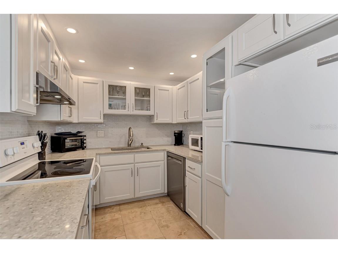 5855 Midnight Pass Road #426 Sarasota FL 34242 A4581930 image22