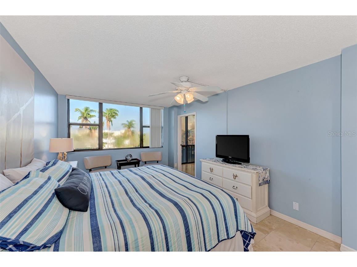 5855 Midnight Pass Road #426 Sarasota FL 34242 A4581930 image28