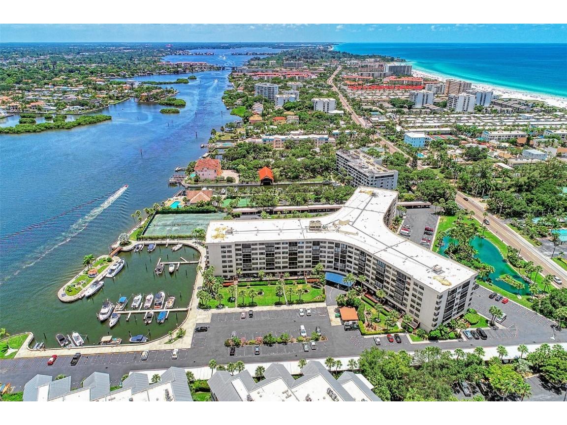 5855 Midnight Pass Road #426 Sarasota FL 34242 A4581930 image60