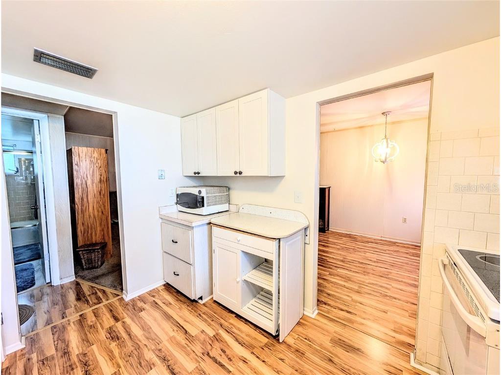 5855 Palm Lane #B21 Bradenton FL 34207 A4666850 image3