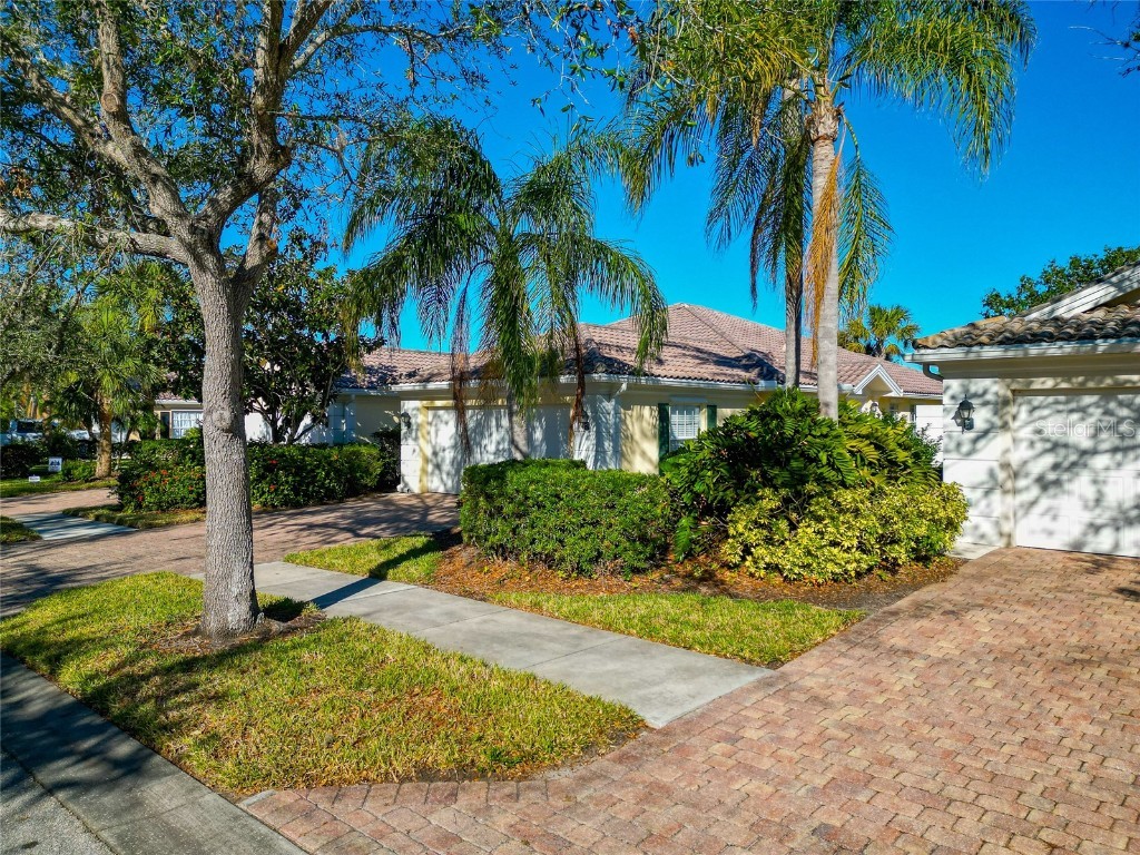 5856 Helicon Place Sarasota FL 34238 N6135990 image1