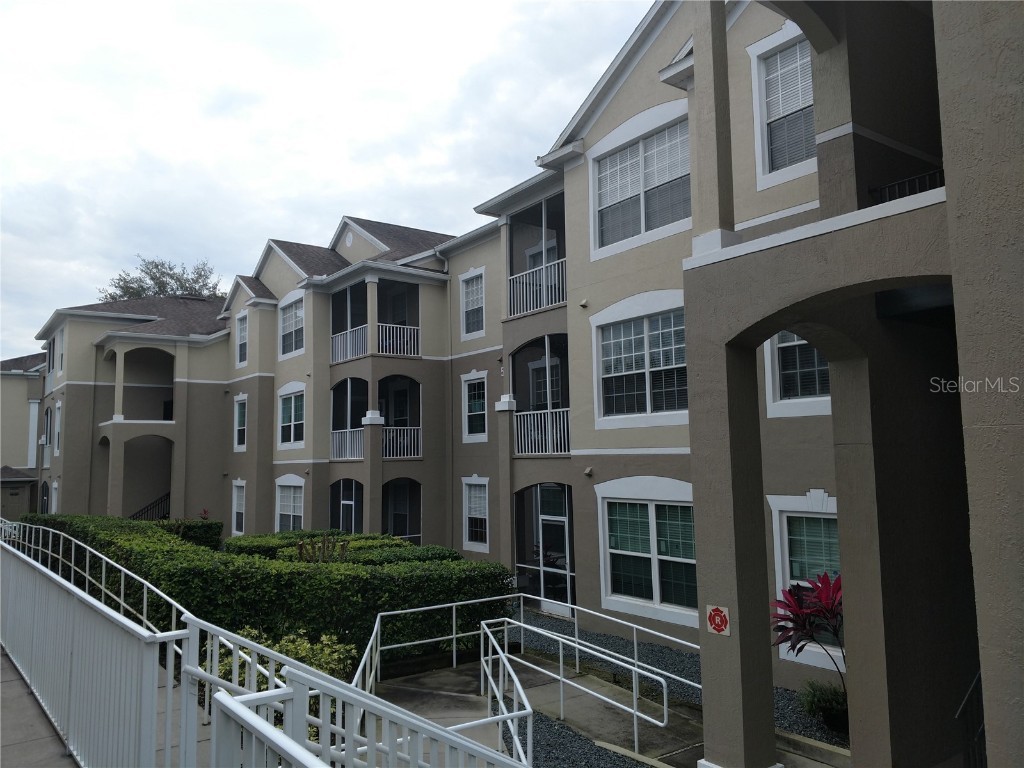 586 Brantley Terrace Way #208 Altamonte Springs FL 32714 O6178895 image1