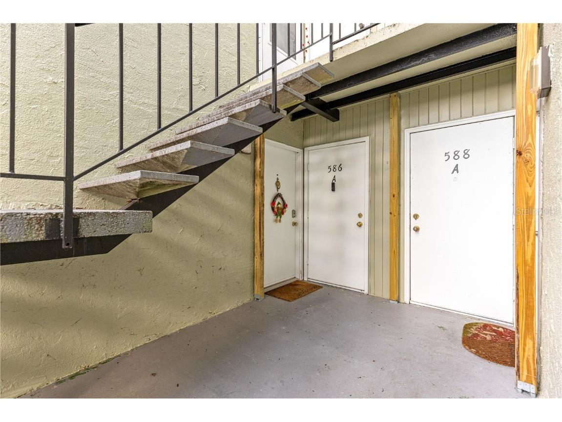 586 Fairways Circle #A Ocala FL 34472 OM714128 image3