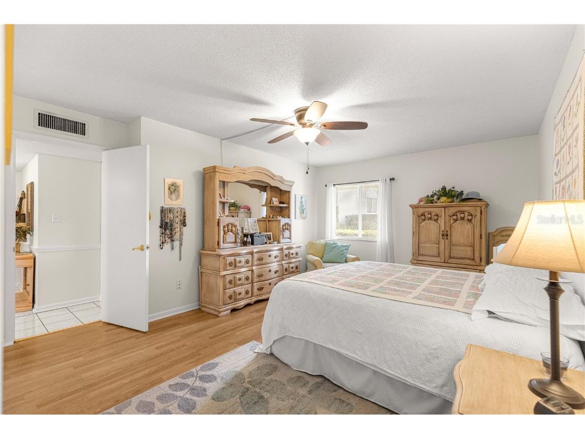 586 Fairways Circle #A Ocala FL 34472 OM714128 image7