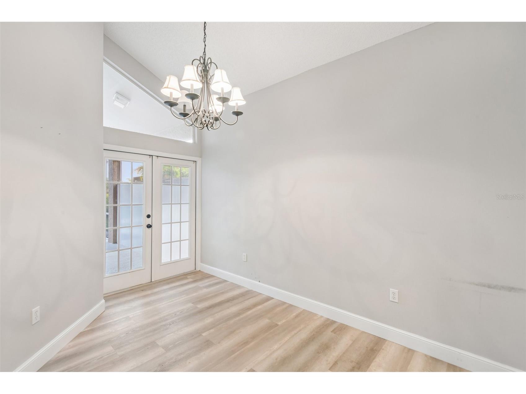 586 Kingsmill Court Oldsmar FL 34677 TB8512390 image8