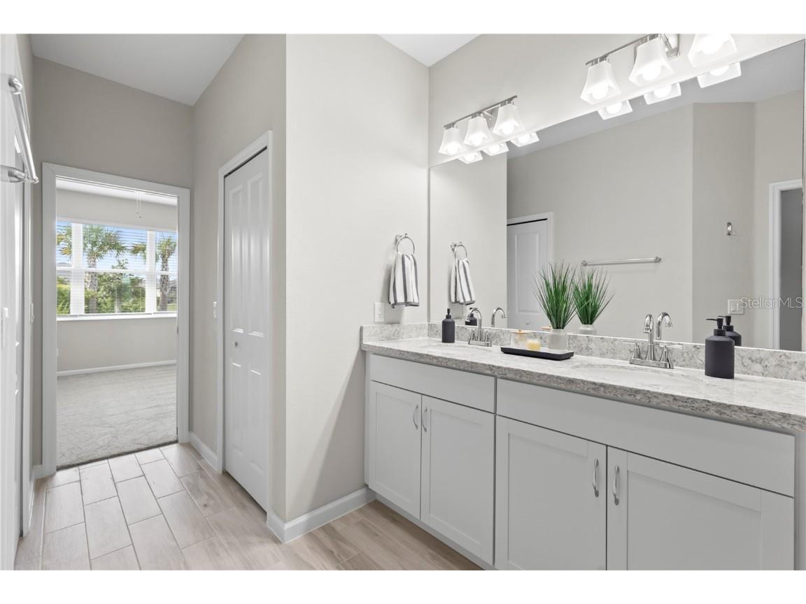 586 Lost Shaker Way Daytona Beach FL 32124 V4944152 image11