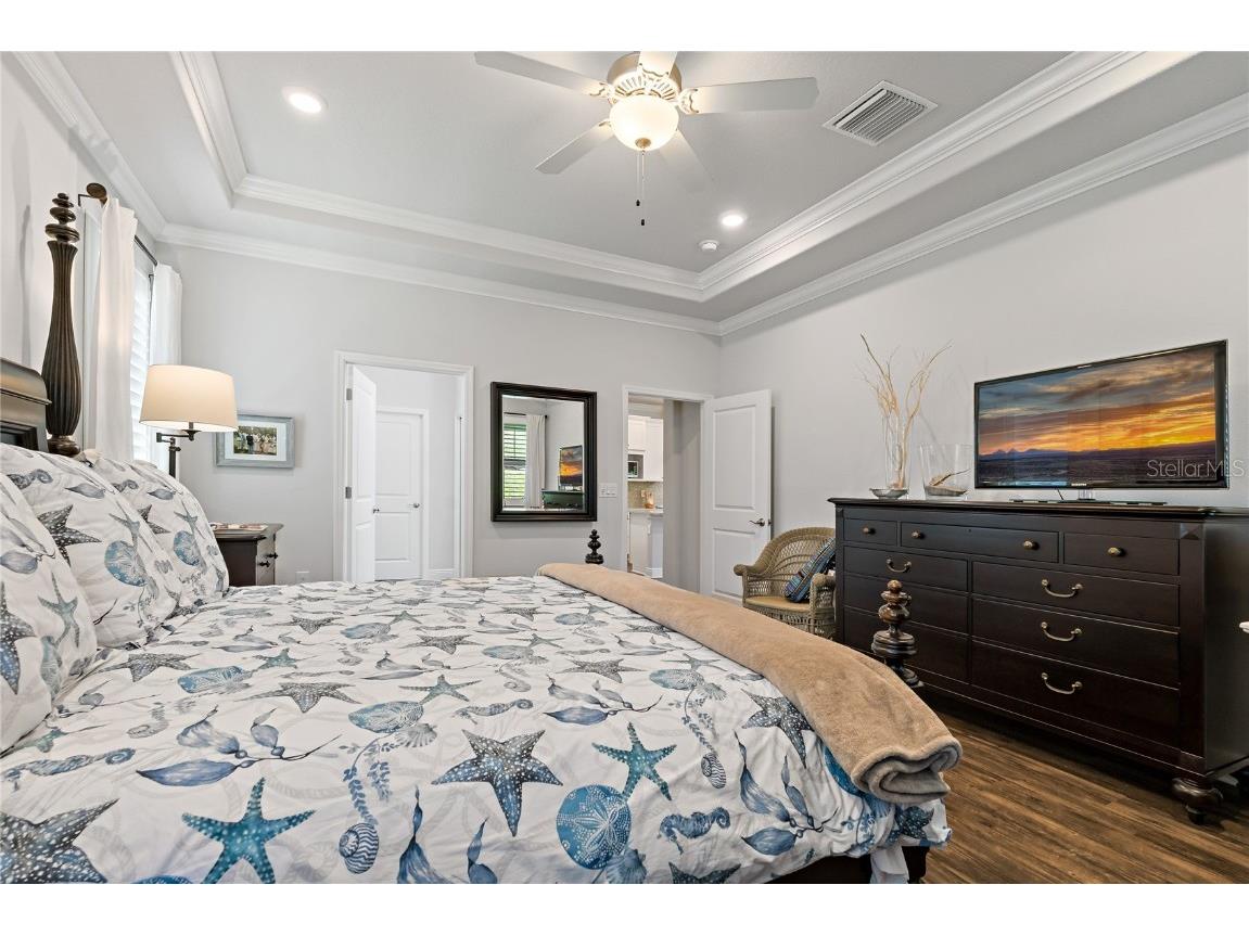 586 Ozona Village Drive, Palm Harbor, FL, 34683 MLS U8238099 Edina