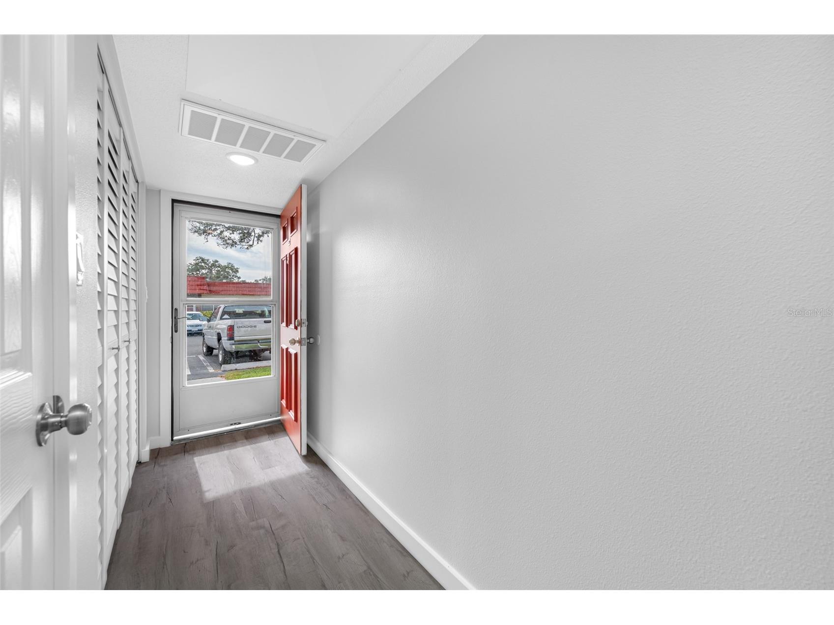 5860 38th Avenue N #34 Saint Petersburg FL 33710 TB8465153 image3