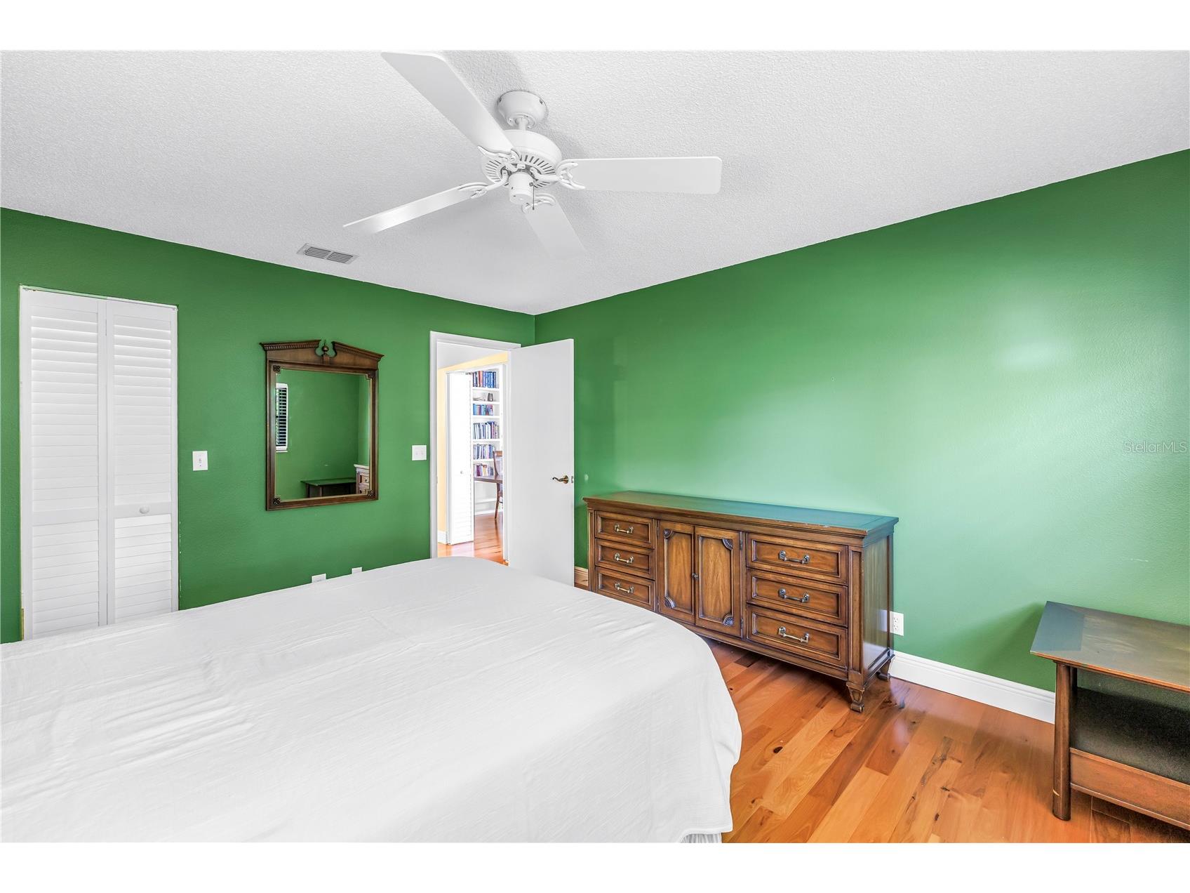 5861 Calais Boulevard N #1 Saint Petersburg FL 33714 TB8495466 image27