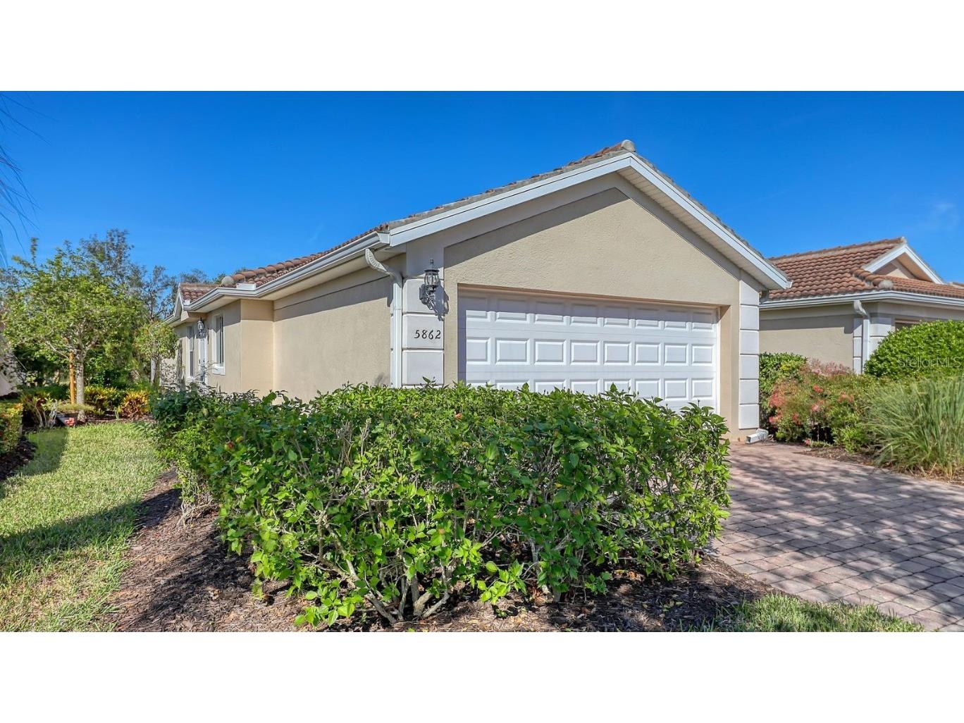 5862 Guarino Drive Sarasota FL 34238 A4632011 image1