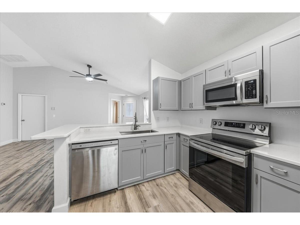 5863 Meadowpark Place Lithia FL 33547 TB8515437 image4