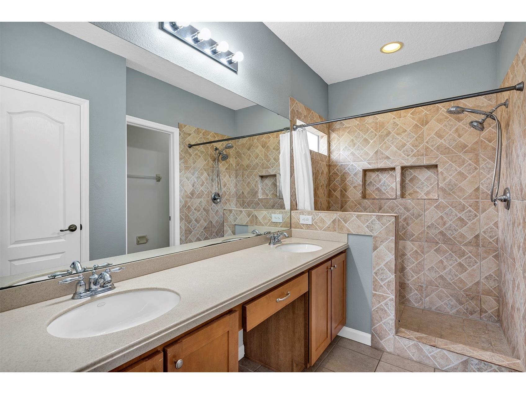 5863 Strada Capri Way Orlando FL 32835 O6387836 image26