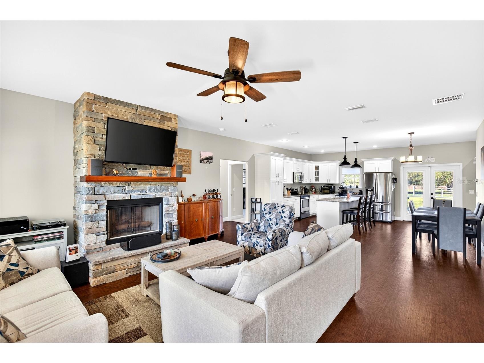 5864 NW State Road 45 Newberry FL 32669 OM720684 image4
